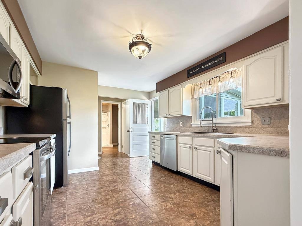 Other 3BR 3BA - 1008 Columbus Cir S, Ashland, OH