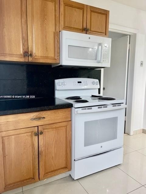 Duplex 4BR 2BA - 310 SW 10th Ter, Hallandale Beach, FL