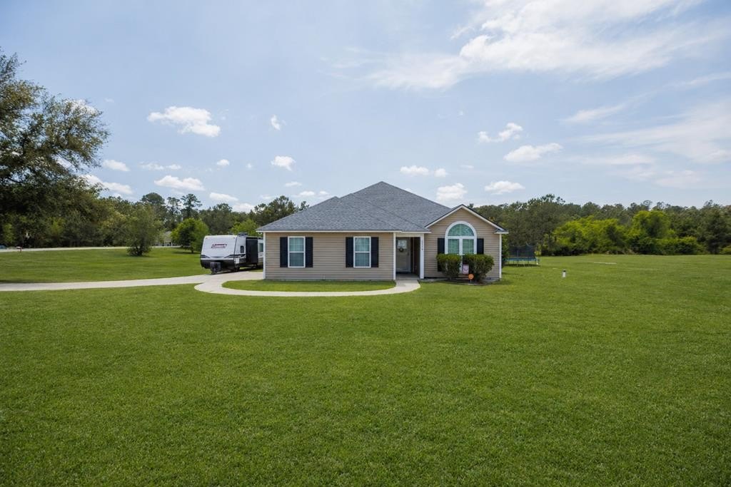 Single Family 4BR 3BA - 5764 Emily Lane, Hahira, GA