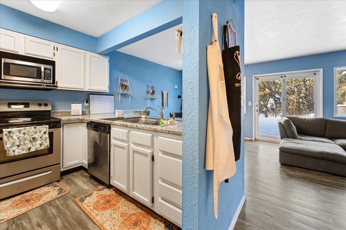 Condo 3BR 2BA - 439 E EIGHTH AVENUE, North Pole, AK
