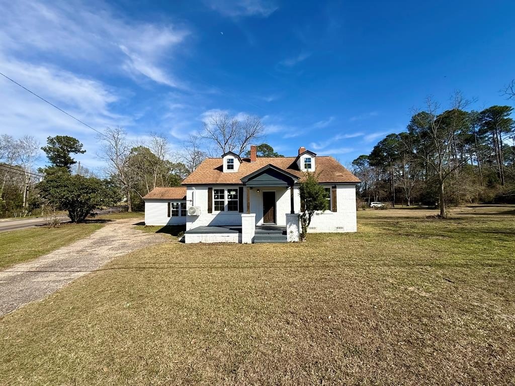 Single Family 4BR 3BA - 1001 Edgewood Dr, Dothan, AL