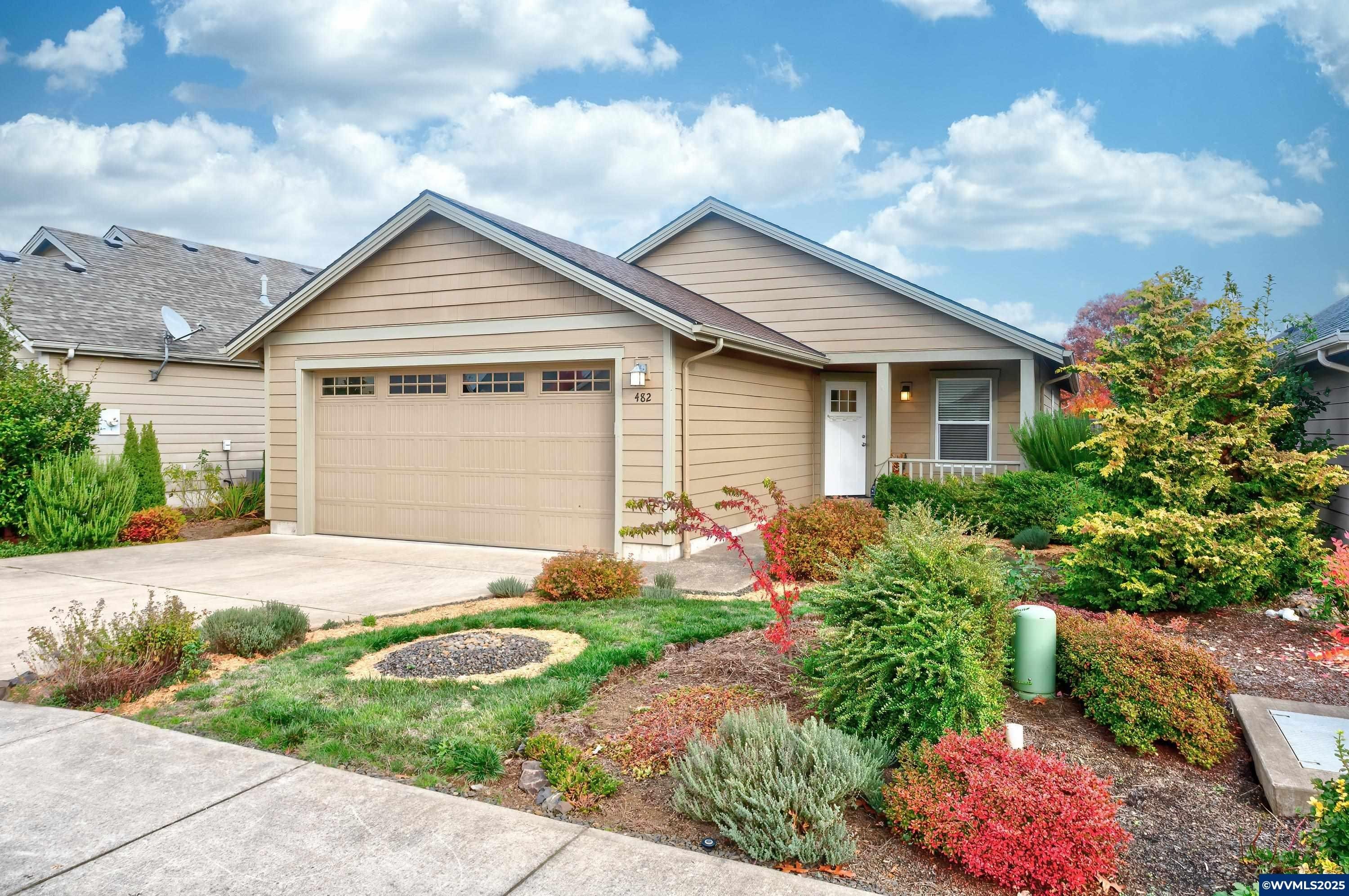 482 SE Isenberg St  