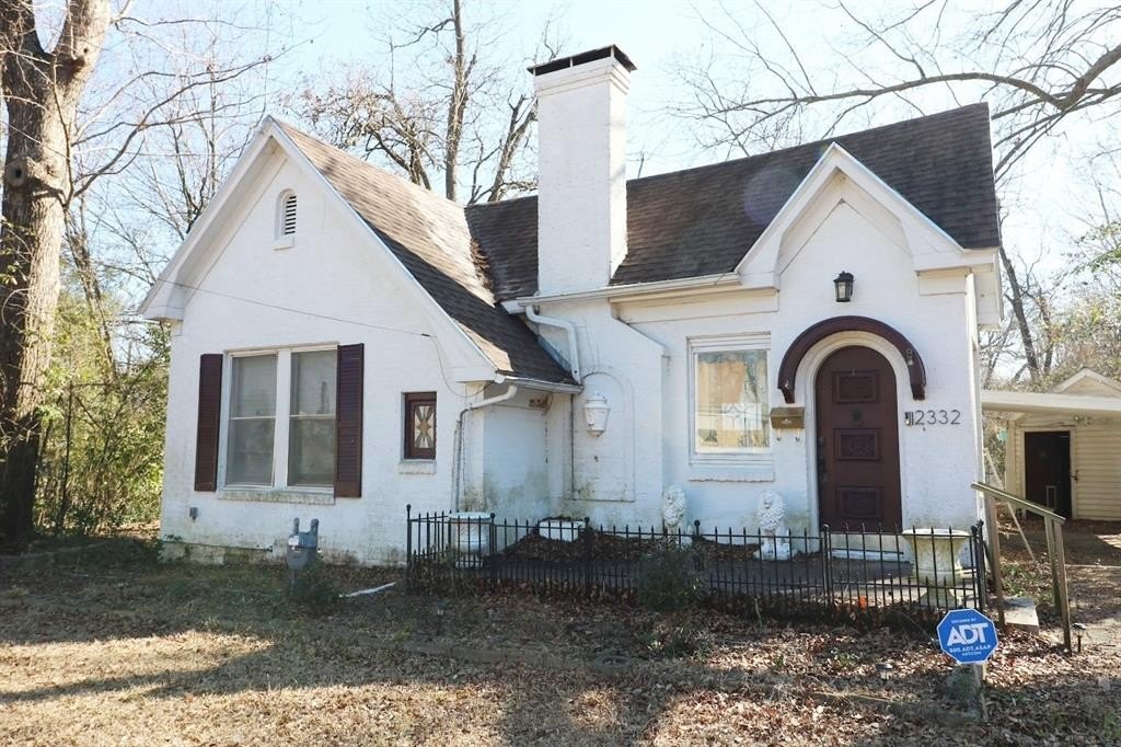 Single Family 2BR 1BA - 2332 Simpson Street, Paris, TX