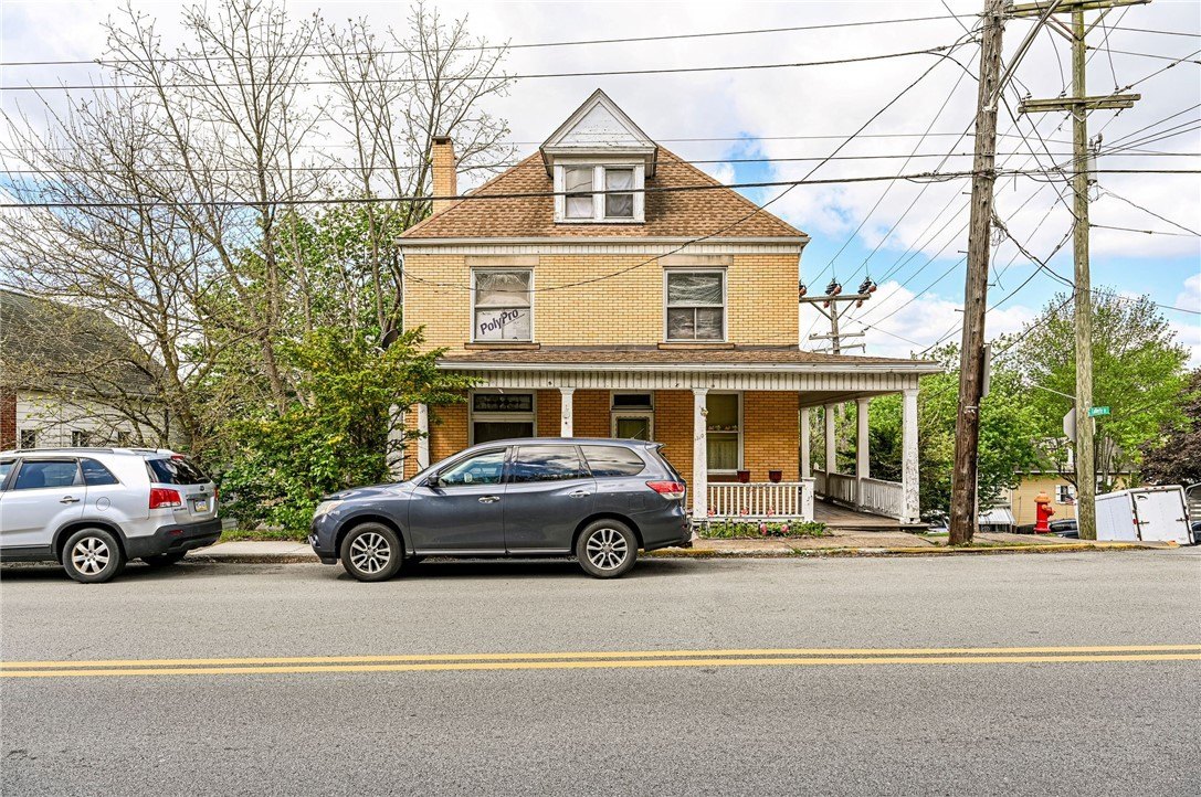 Duplex - 310 Harrison Ave, Jeannette, PA