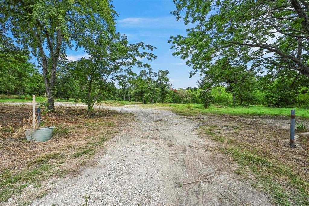 Plots and Land - 1221 Hillcrest Circle, Gordonville, TX