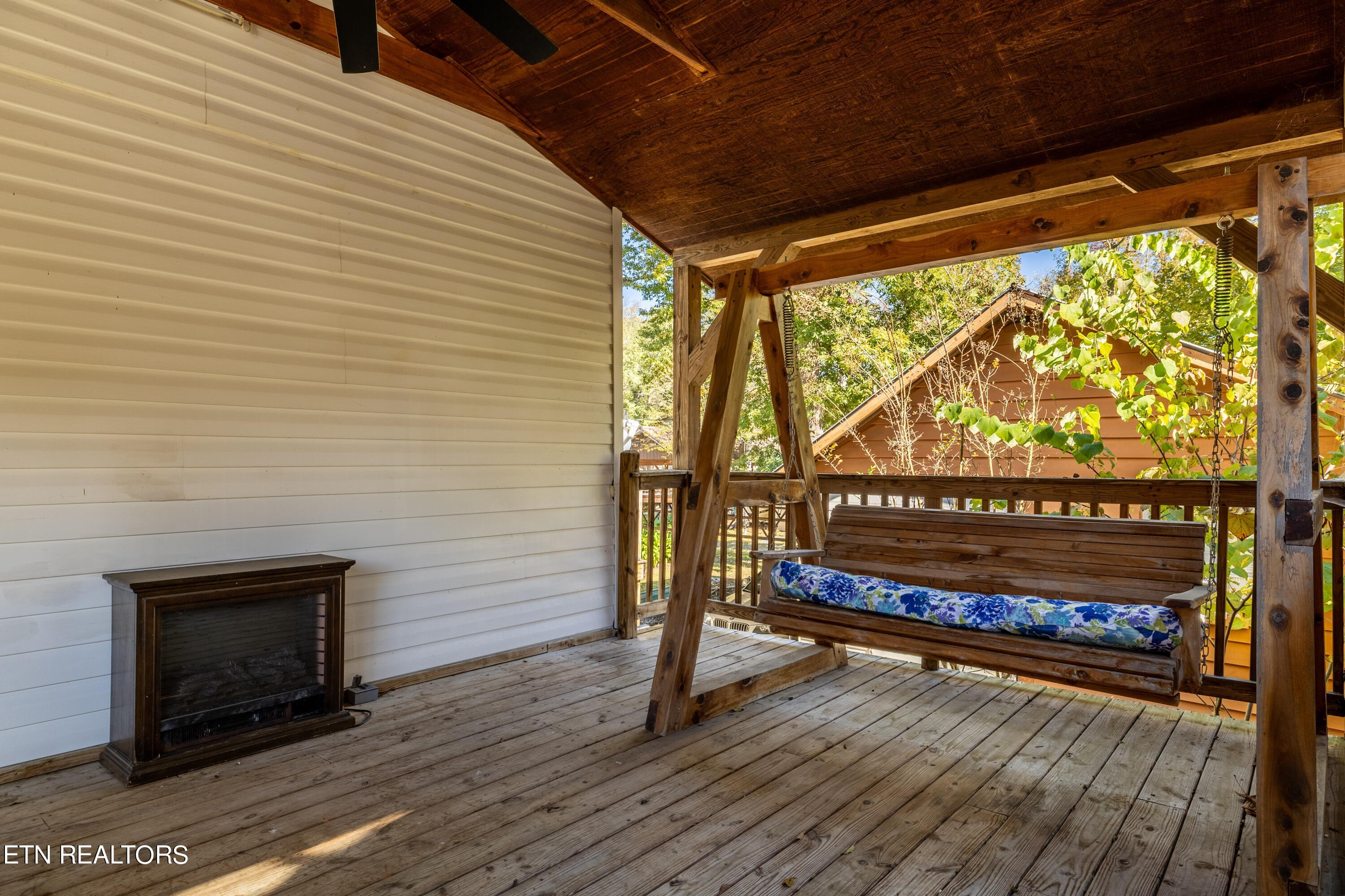 Single Family 3BR 2BA - G2 & G3 Carnes Rd, Townsend, TN