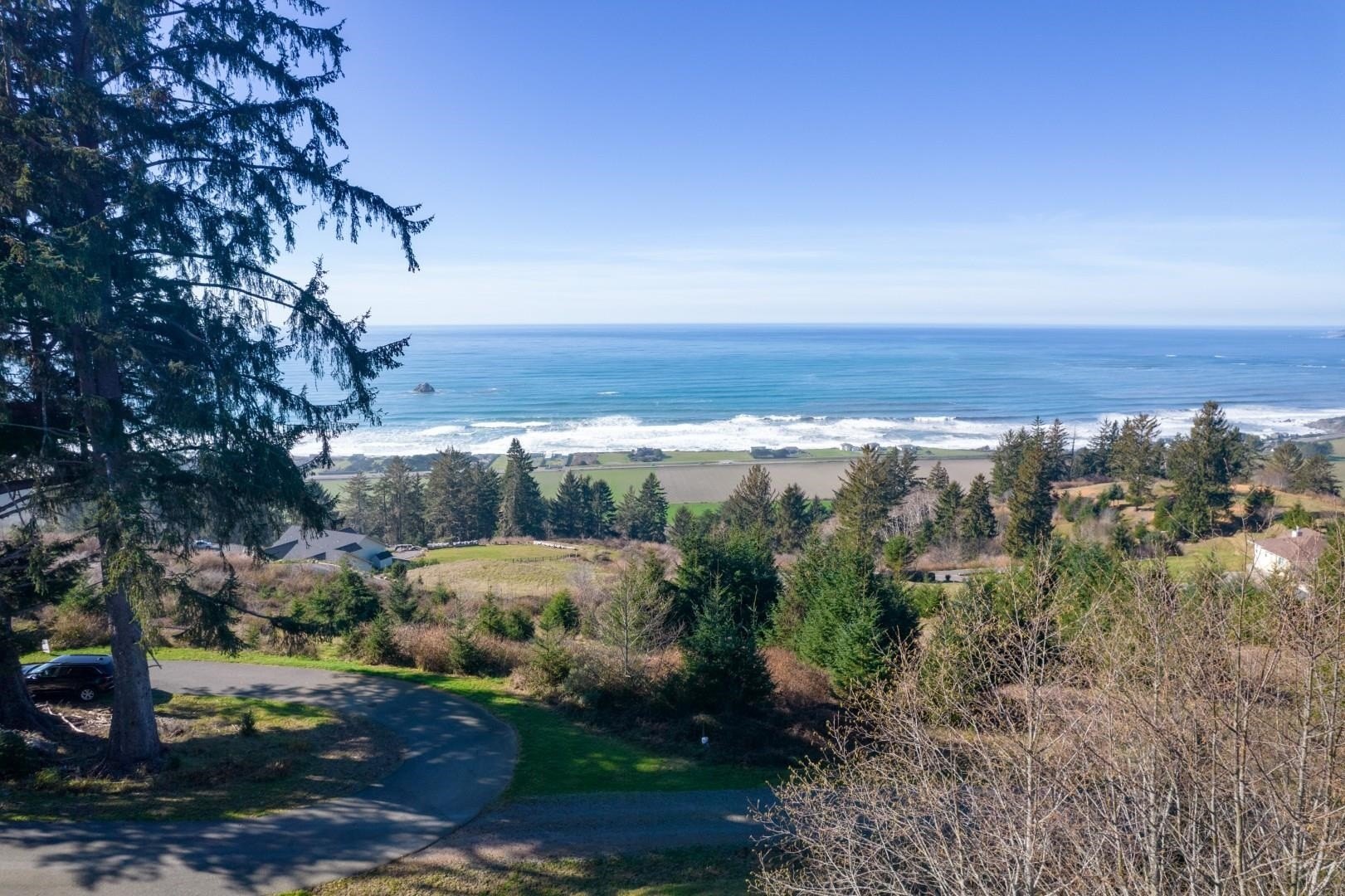 Single Family - Lot 105 Ridge, Smith River, CA