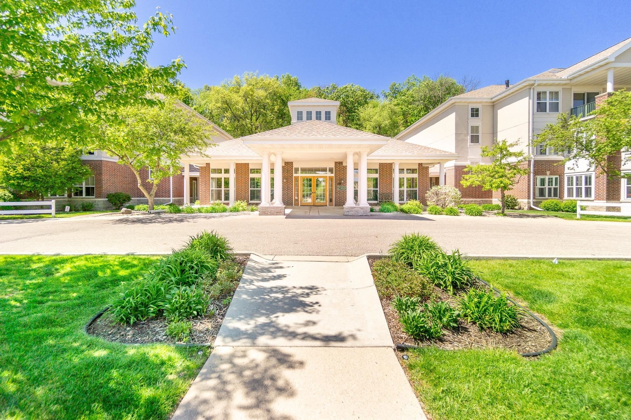 Condo 1BR 1BA - 8510 Greenway Boulevard, Middleton, WI