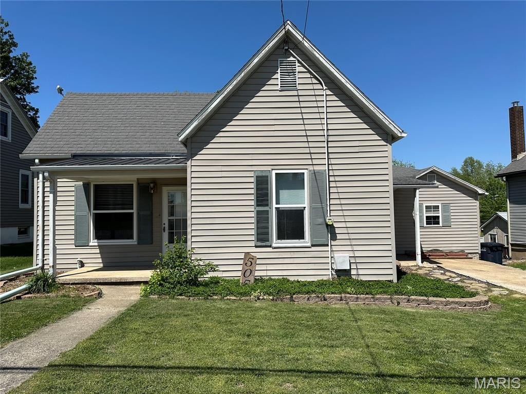 Single Family 3BR 2BA - 505 E Main Street, Steeleville, IL