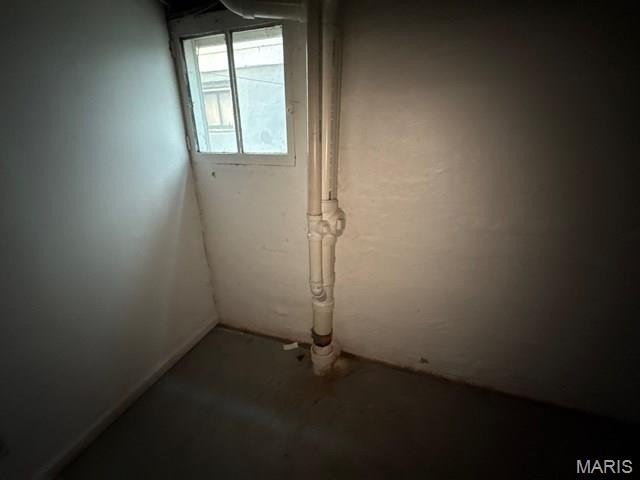 Single Family 3BR 2BA - 4083 Schiller Place, St Louis, MO