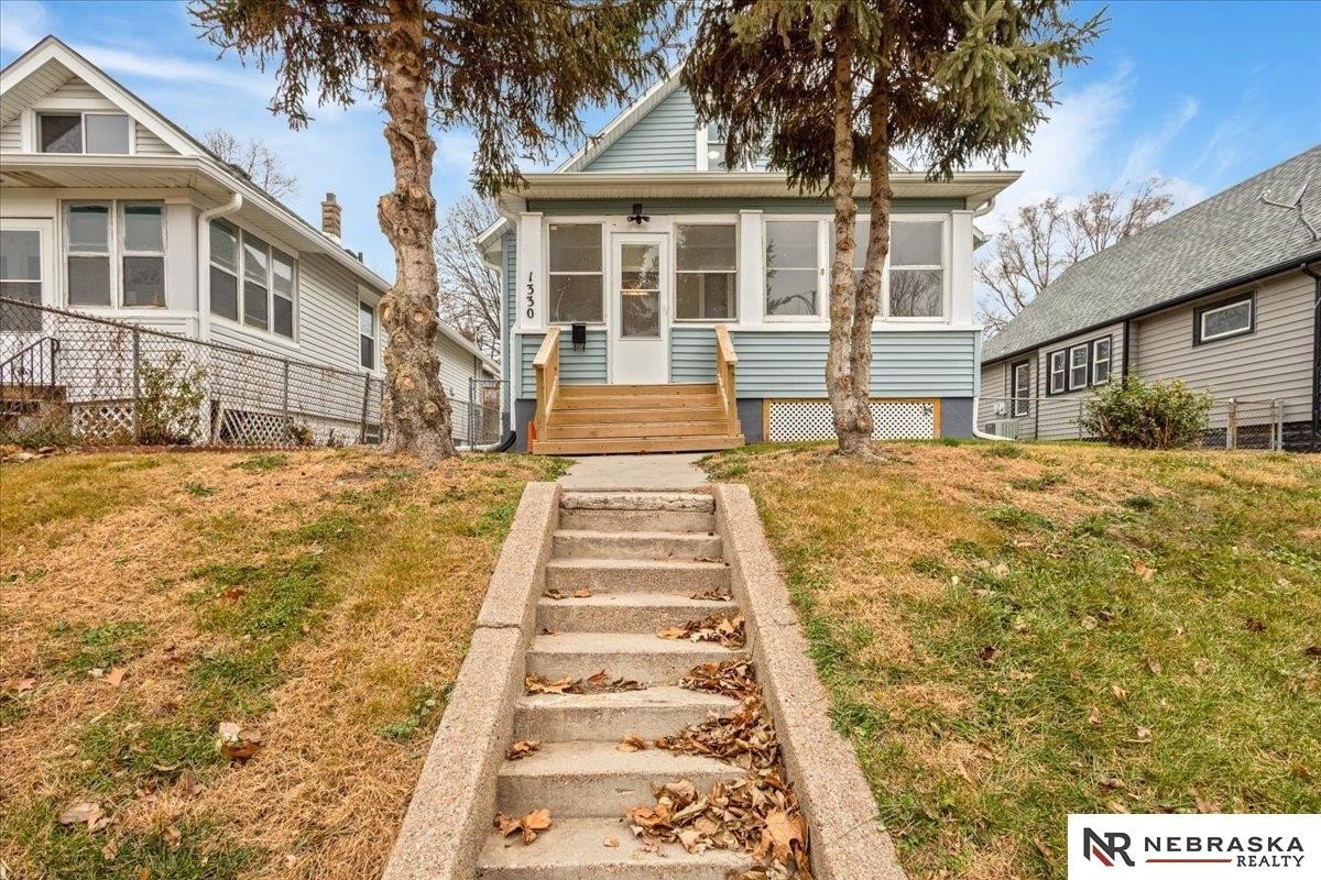 Single Family 2BR 2BA - 1330 S 21st Street, Omaha, NE