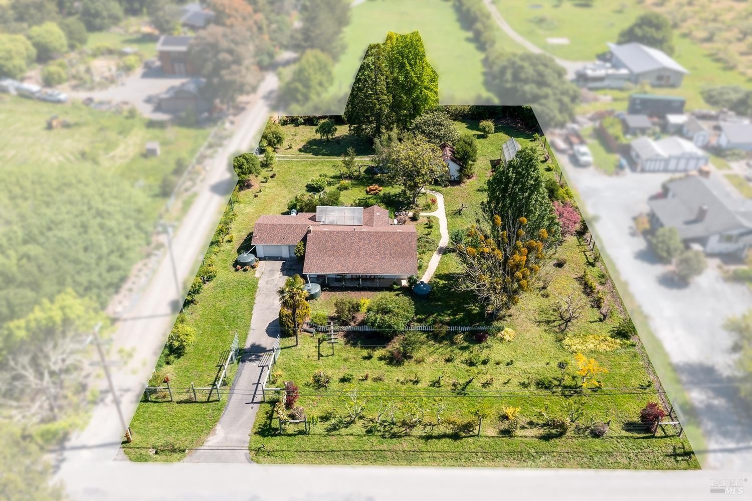 Single Family 2BR 3BA - 431 Sexton Road, Sebastopol, CA