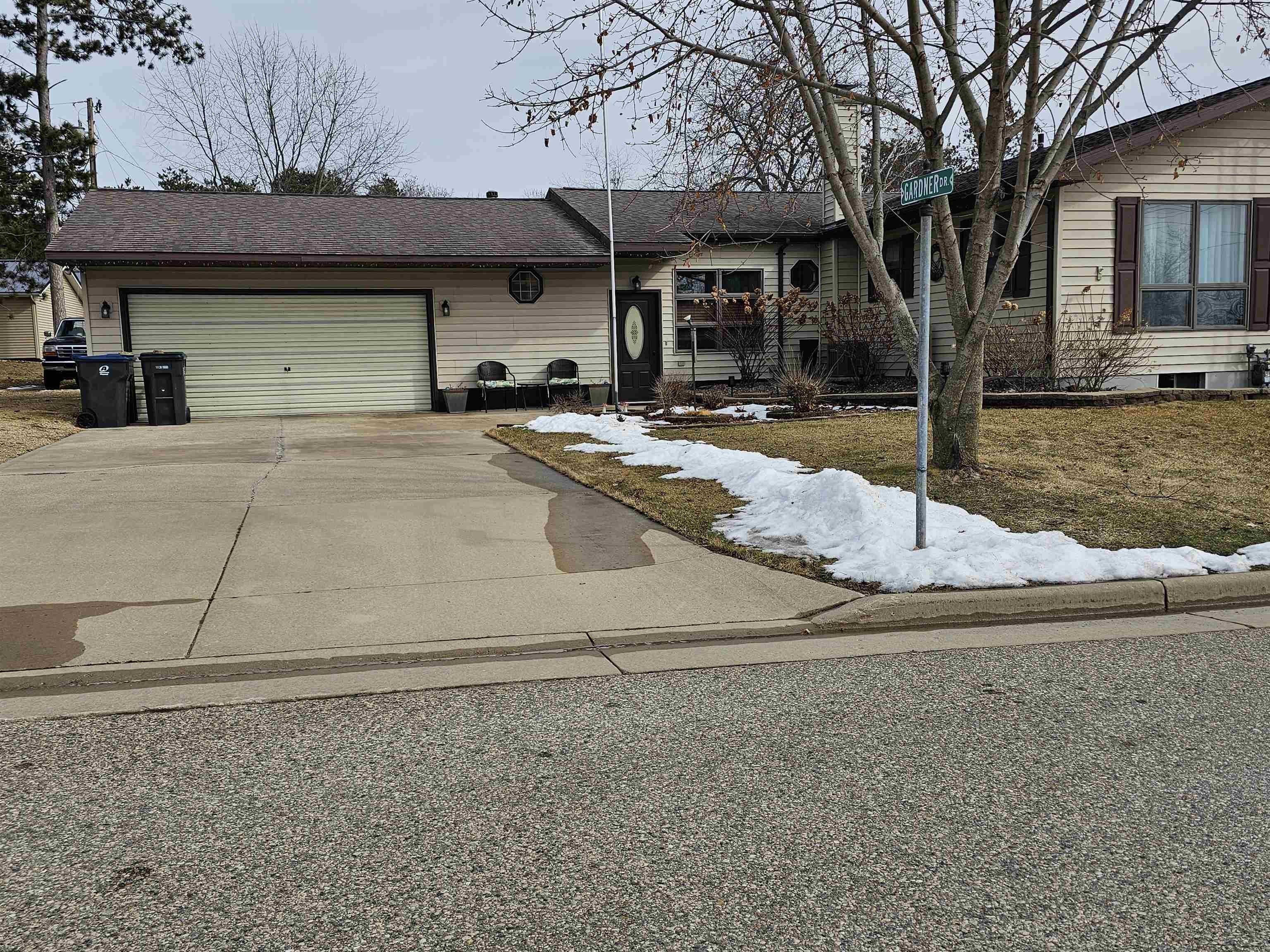 Single Family 3BR 2BA - 145 Forest Lane, Montello, WI
