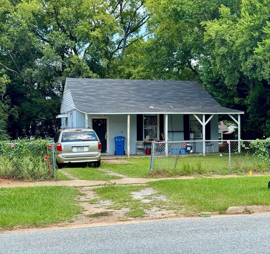 Single Family 2BR 1BA - 421 38th Street, Columbus, GA