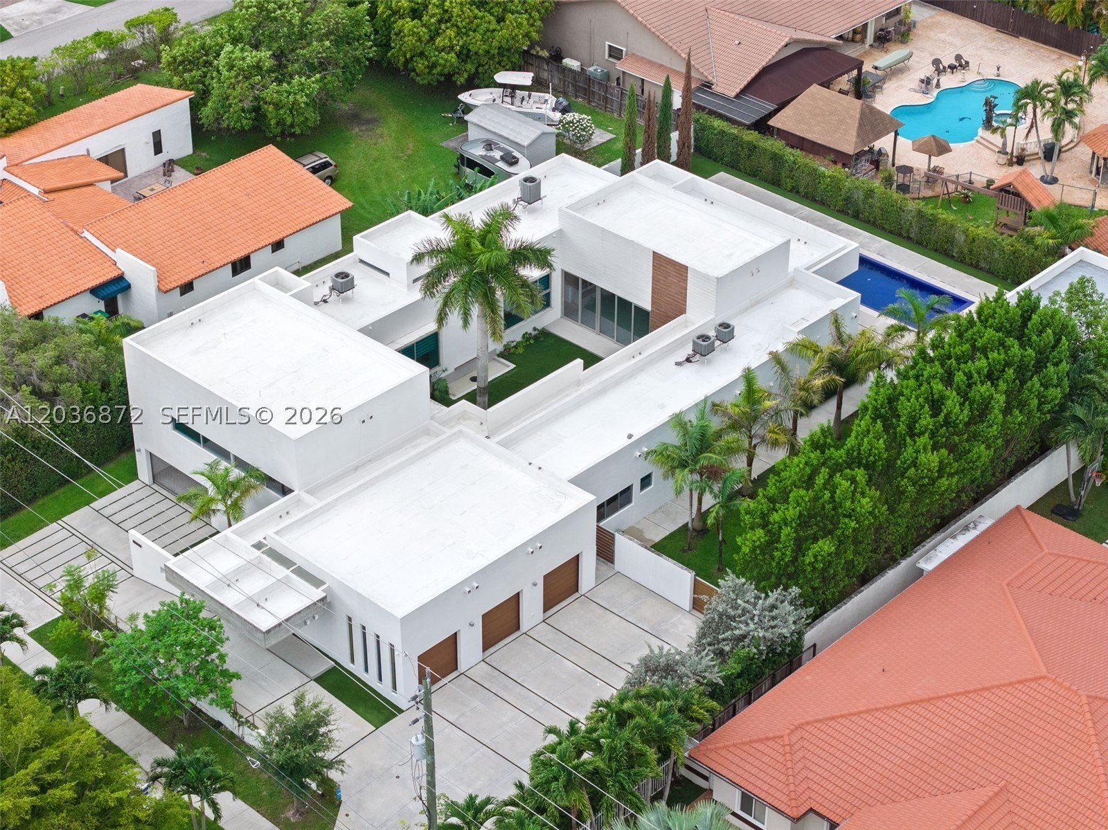 Single Family 6BR 6BA - 2360 SW 139th Ave, Miami, FL