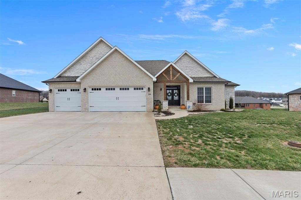 Single Family 6BR 3BA - 262 Orange Bowl Drive, Cape Girardeau, MO