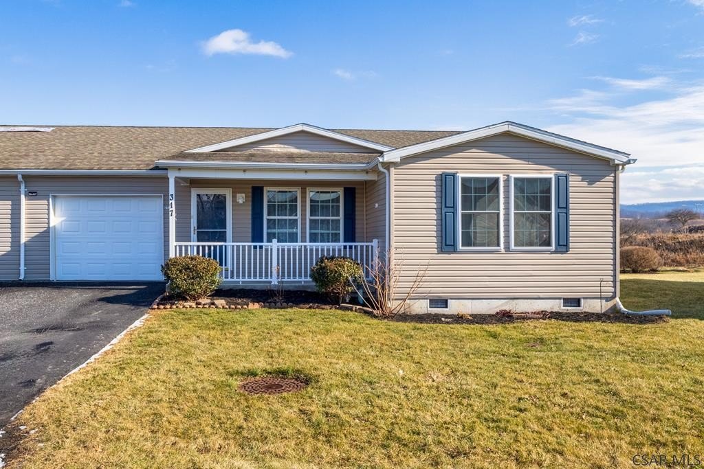 Single Family 2BR 2BA - 317 Goss Drive, Hollidaysburg, PA