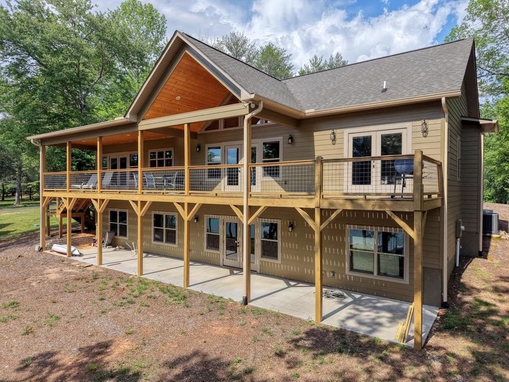 Single Family 3BR 2BA - 38 Edgewater Lane, Blairsville, GA