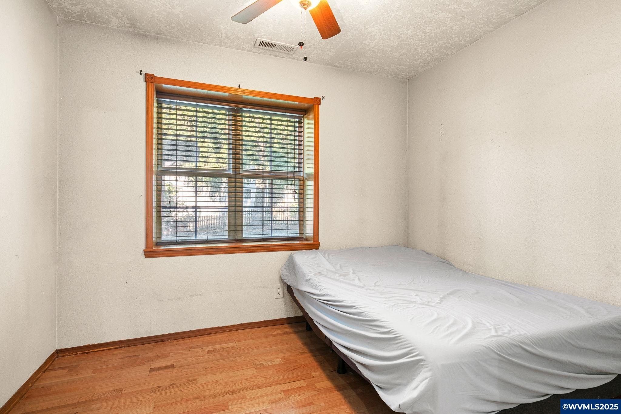 1399 Twin Hills Rd SE