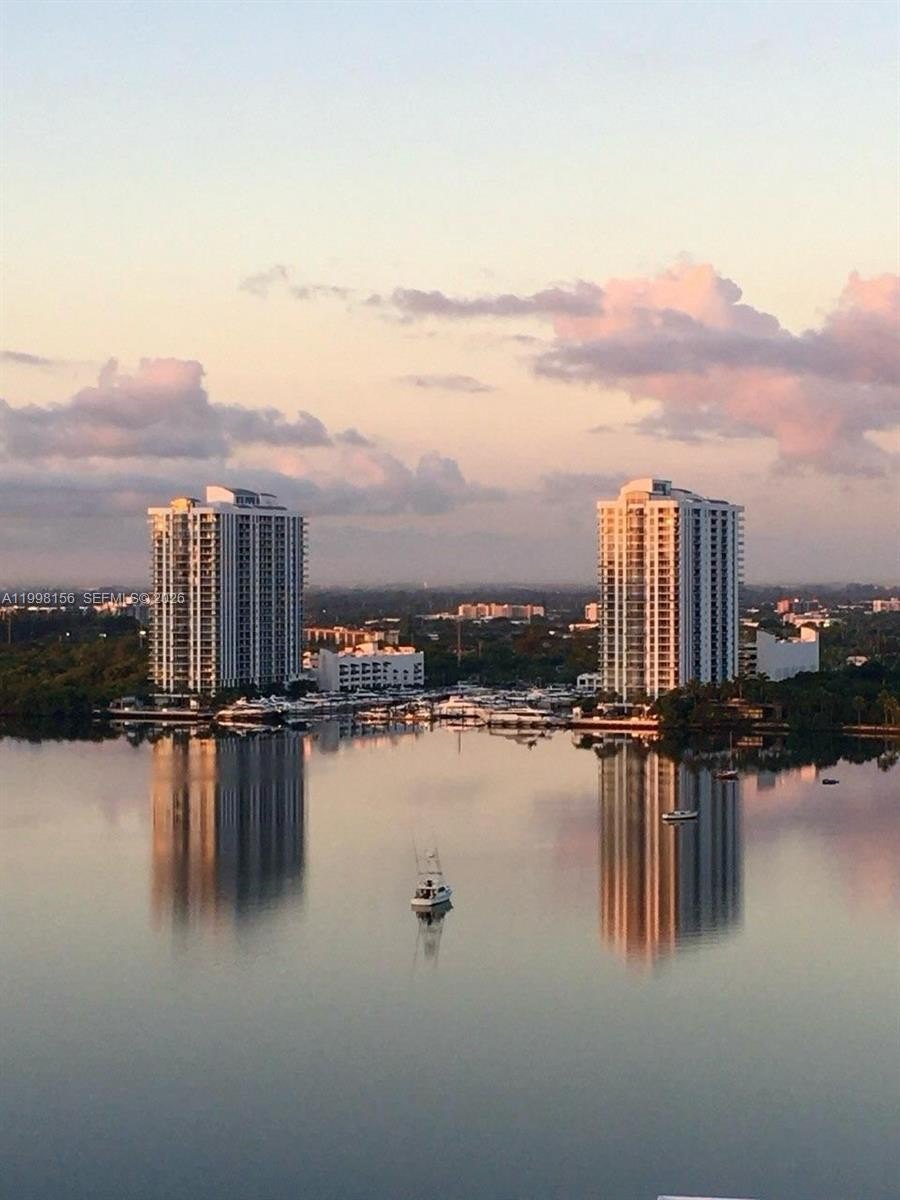 Condo 2BR 2BA - 1000 W Island Blvd, Aventura, FL