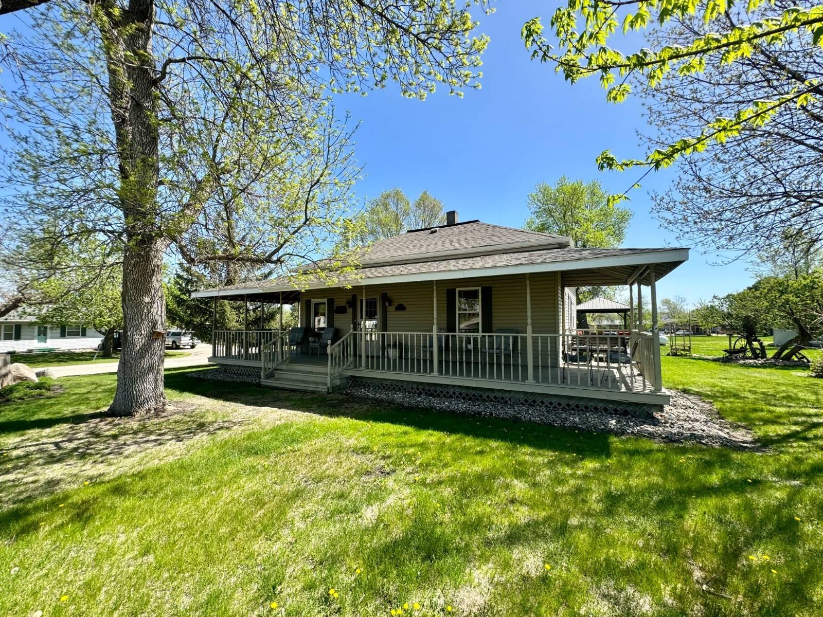 Single Family 2BR - 104 Washington St S, Browns Valley, MN