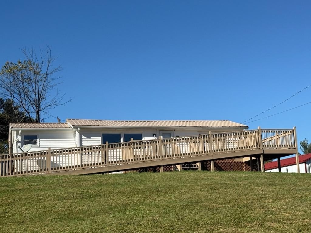 Single Family 2BR 1BA - 113 Split Oak Ln, Galax, VA