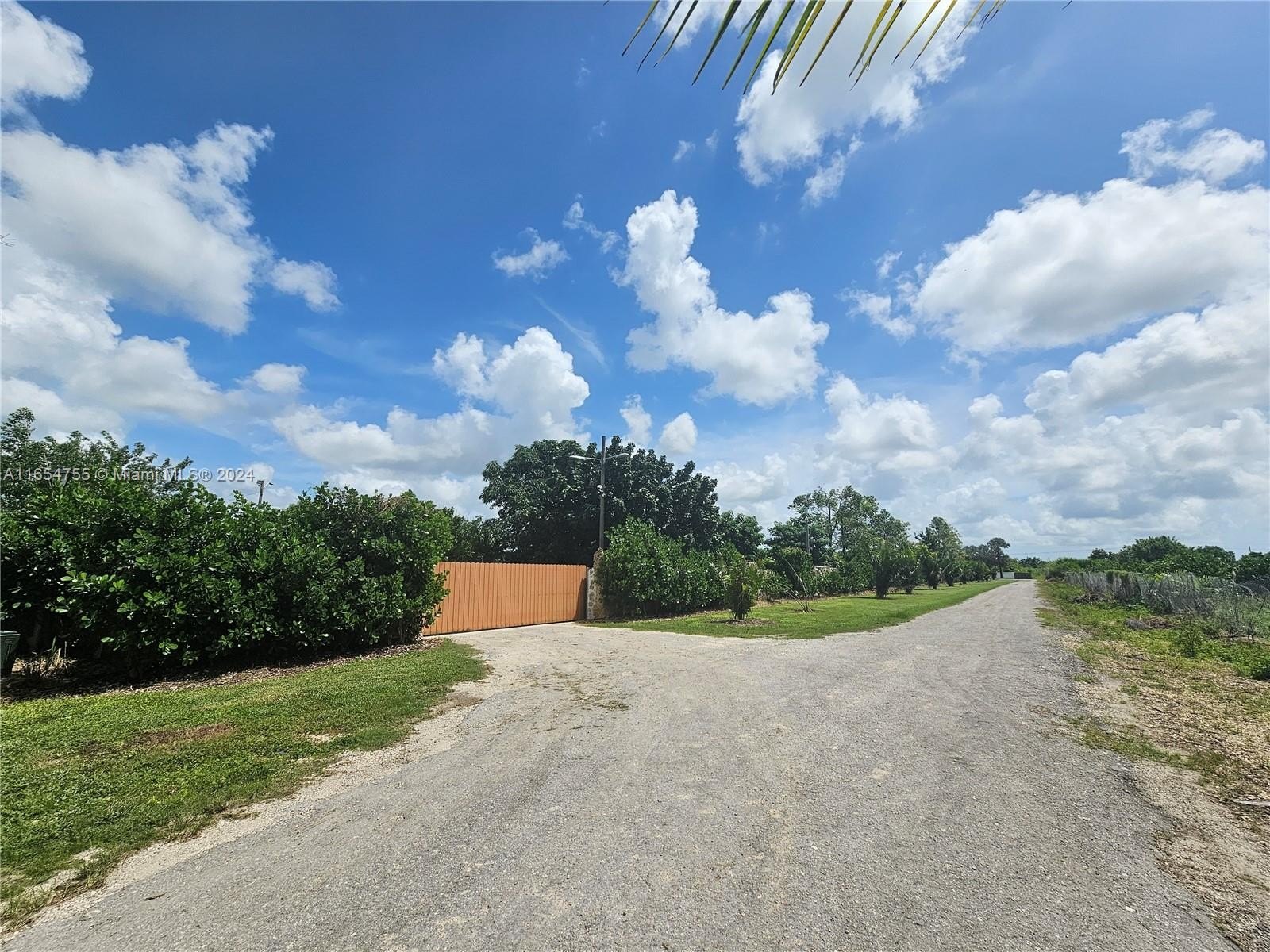 Single Family 4BR 2BA - 22501 SW 207th Ave, Miami, FL