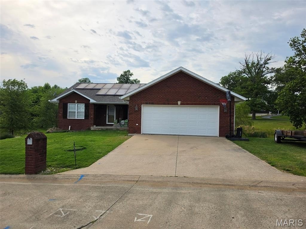 Single Family 4BR 3BA - 180 Glen Oak Drive, Jackson, MO