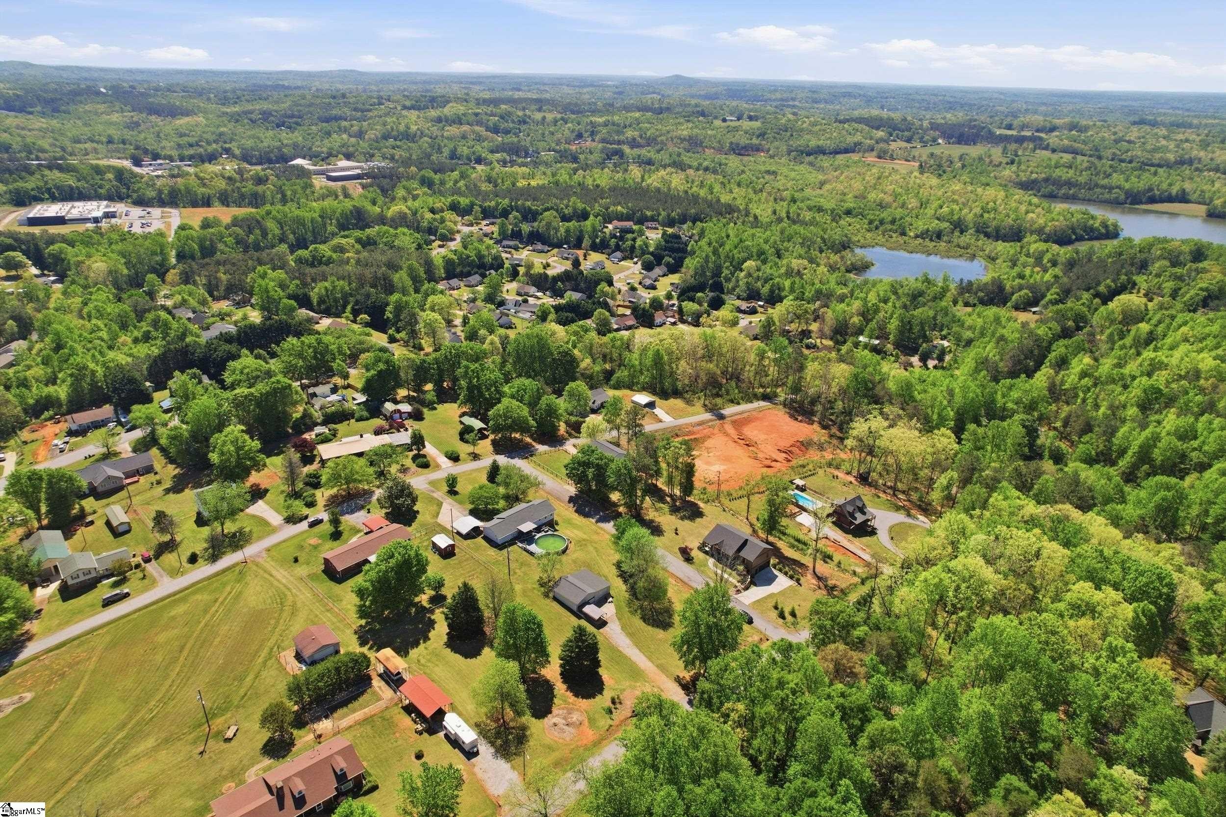 Single Family 4BR 5BA - 202 Allgood Drive, Pickens, SC