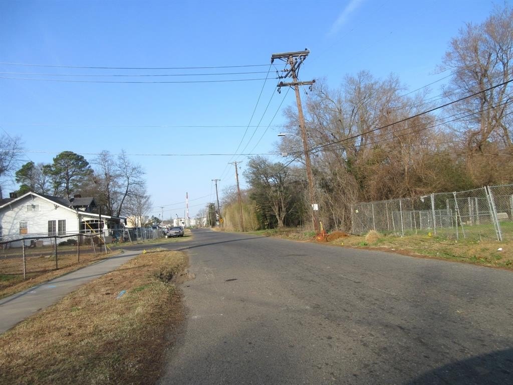 Single Family 3BR 2BA - 2825 Corbitt Street, Shreveport, LA