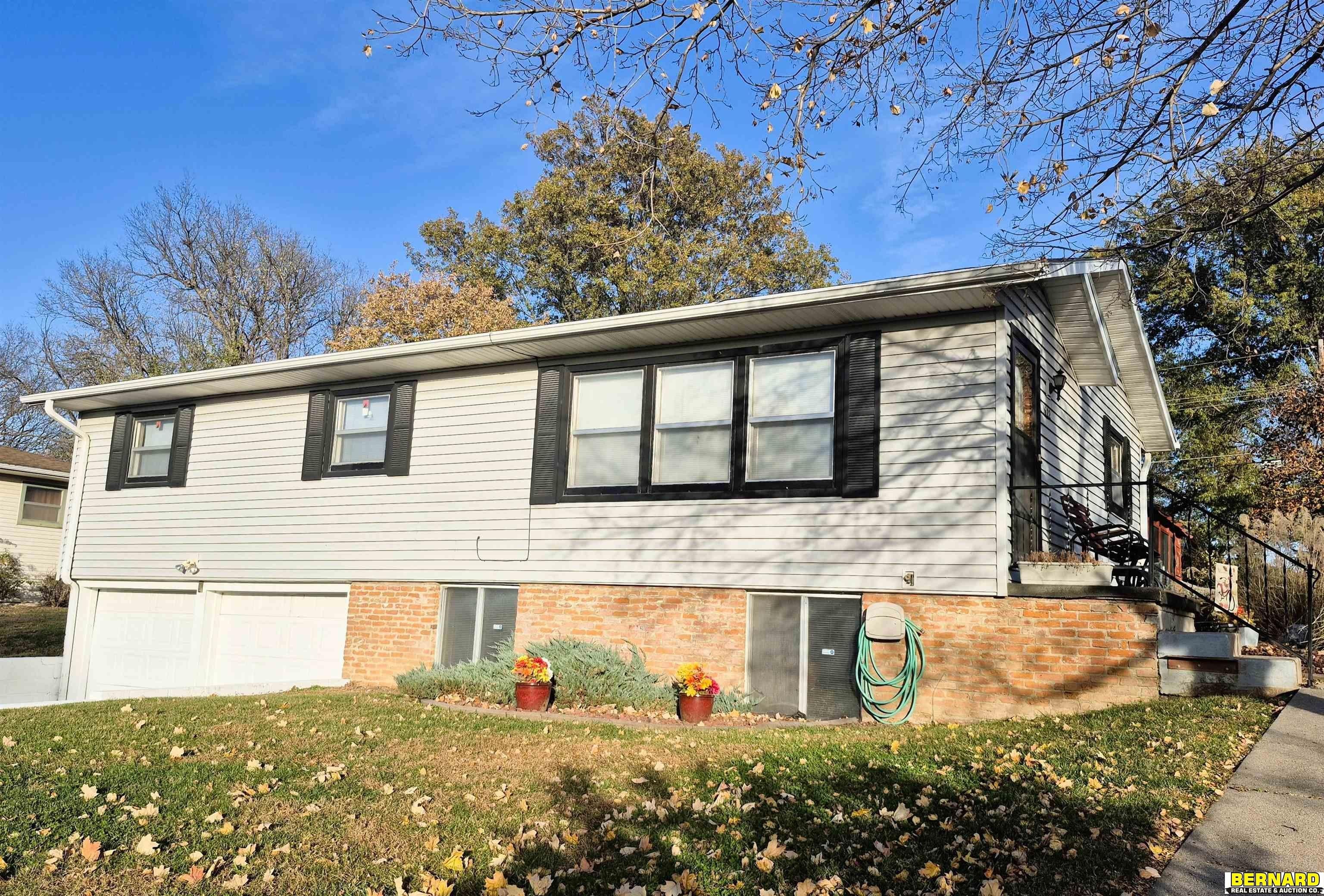 Single Family 3BR 2BA - 1622 Central Avenue, Auburn, NE