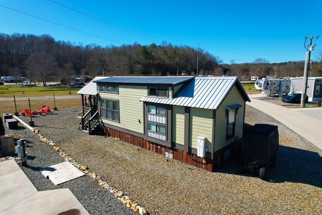 Single Family 1BR 1BA - 192 Mountain Meadows Drive, Morganton, GA