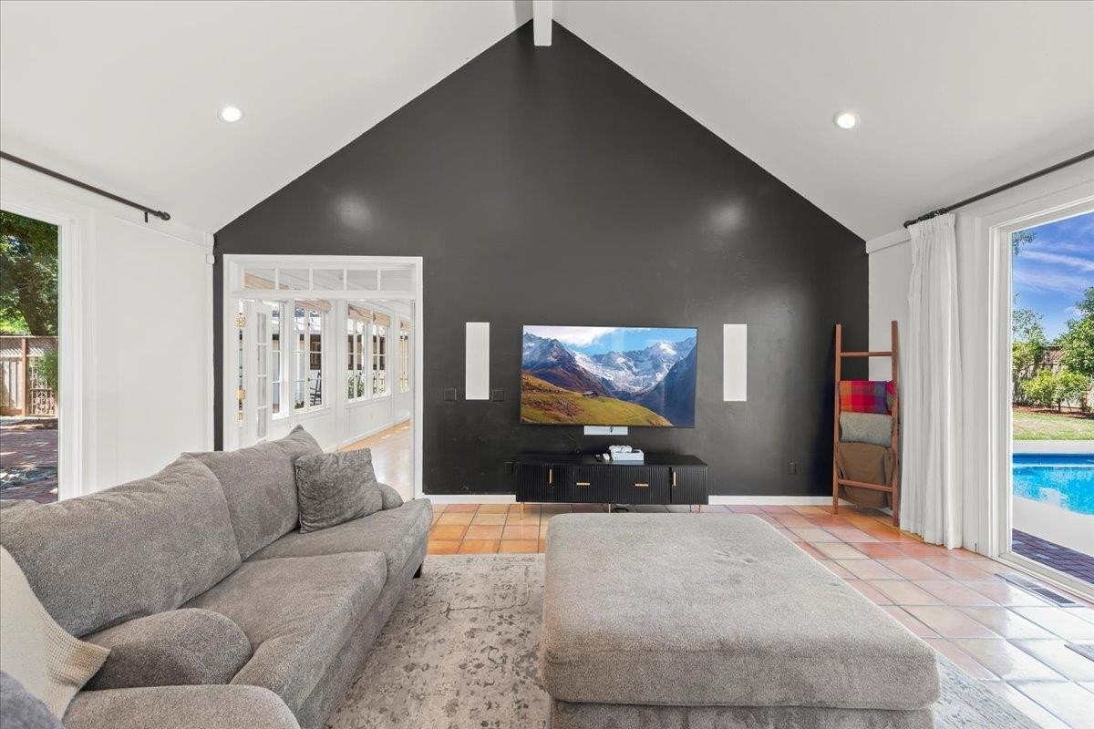 Single Family 5BR 4BA - 16995 Pine WAY, Morgan Hill, CA