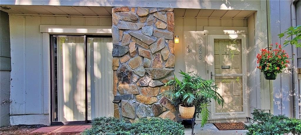 Single Family 2BR 3BA - 203 Lamplighter Circle, Winston-Salem, NC