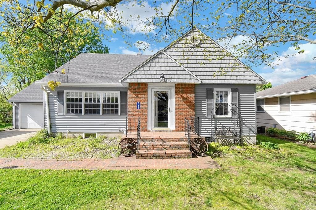 Single Family 4BR 2BA - 968 Highland Avenue, Galion, OH