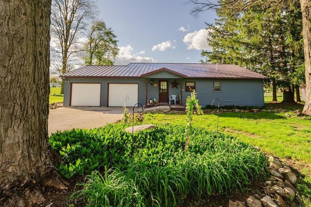 Single Family 2BR 2BA - 2431 Woodberry Rd, Bellville, OH