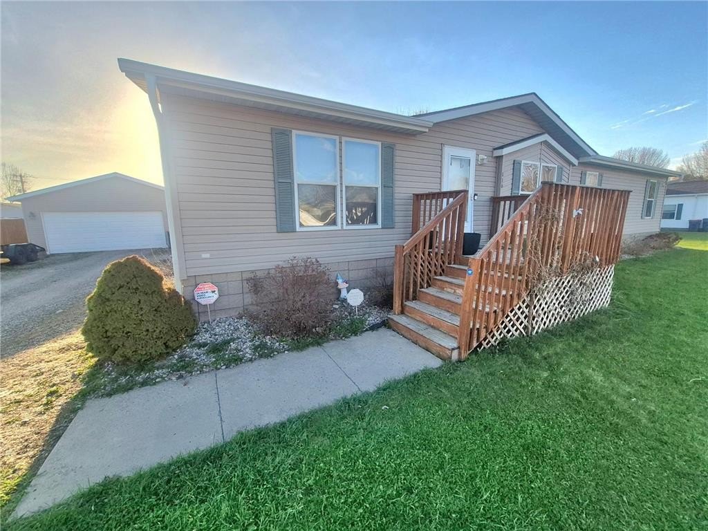 Manufactured Housing 3BR 2BA - 116 3rd Street S, Gaylord, MN