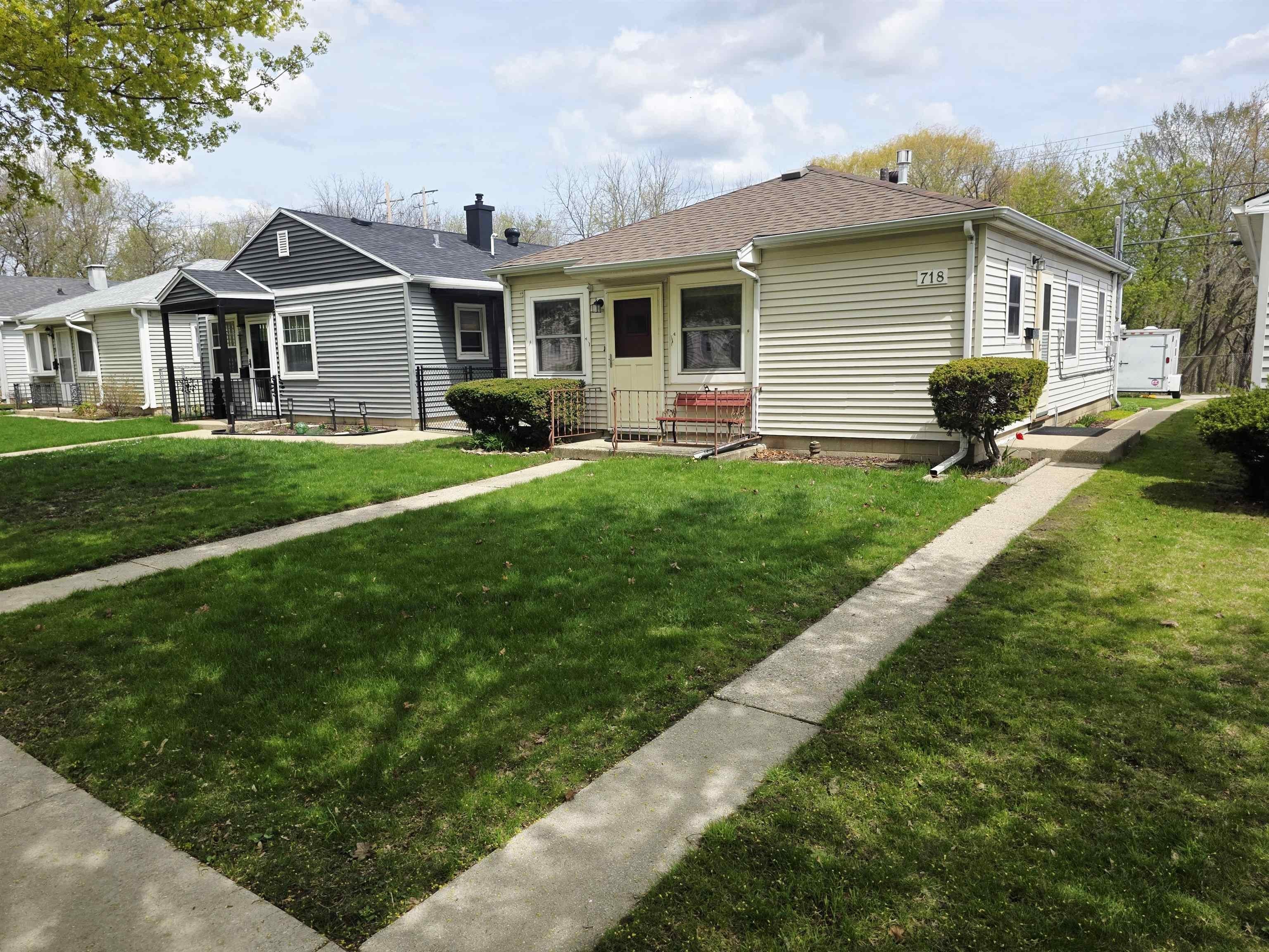 Single Family 3BR 1BA - 718 S 56th Street, West Allis, WI