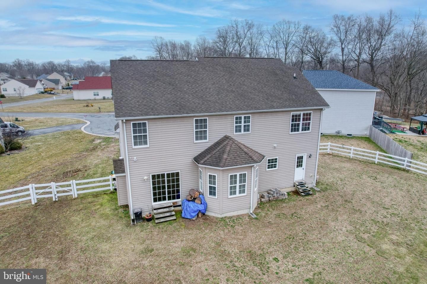 Single Family 4BR 4BA - 210 LAKS CT, SMYRNA, DE