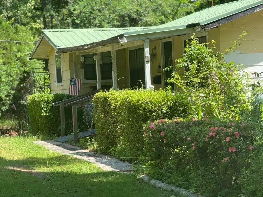 Single Family 1BR 2BA - 220 Presley Dr, Abbeville, AL