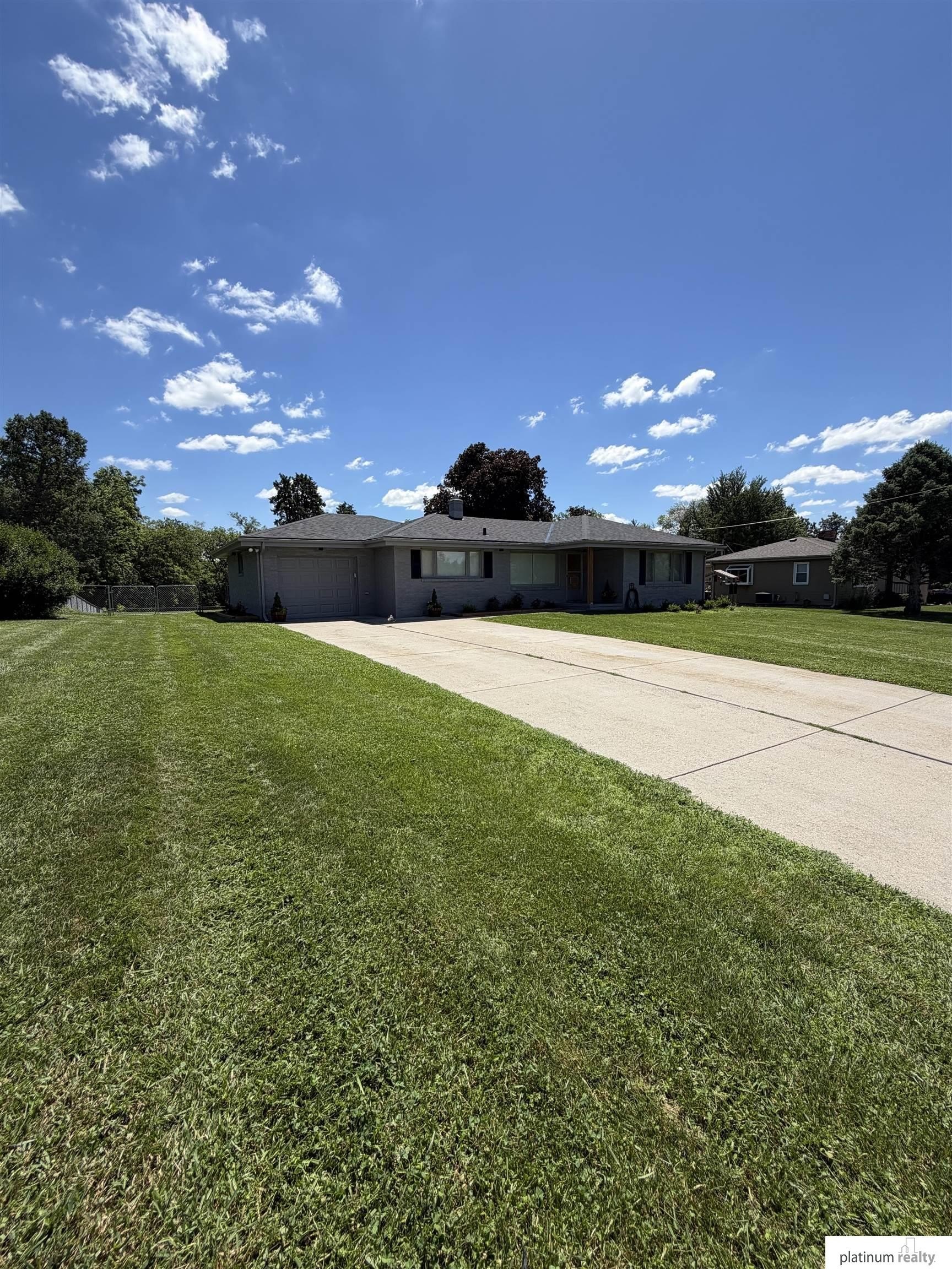 Single Family 4BR 2BA - 11521 N post Road, Omaha, NE