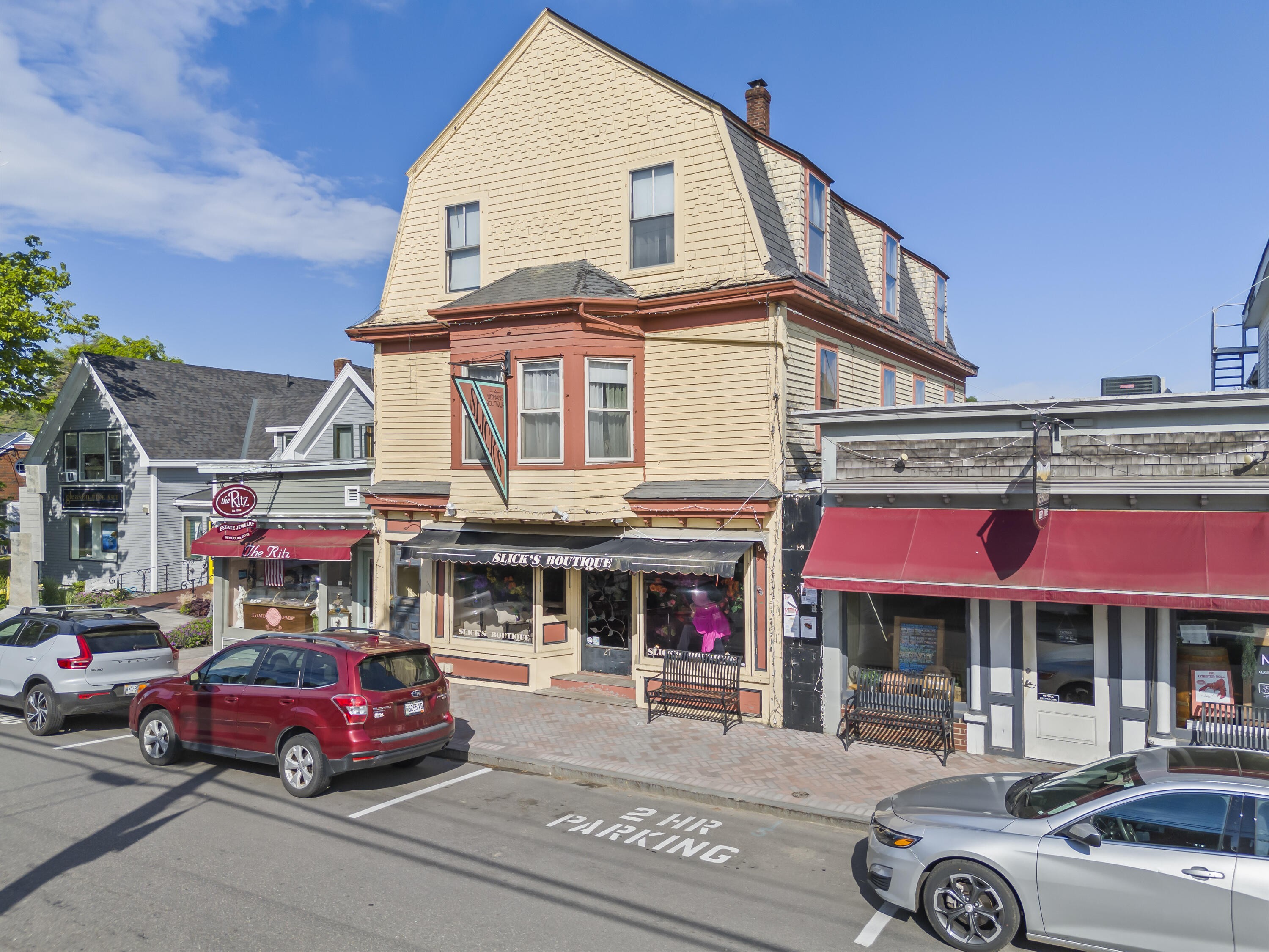 27 Townsend Ave  
