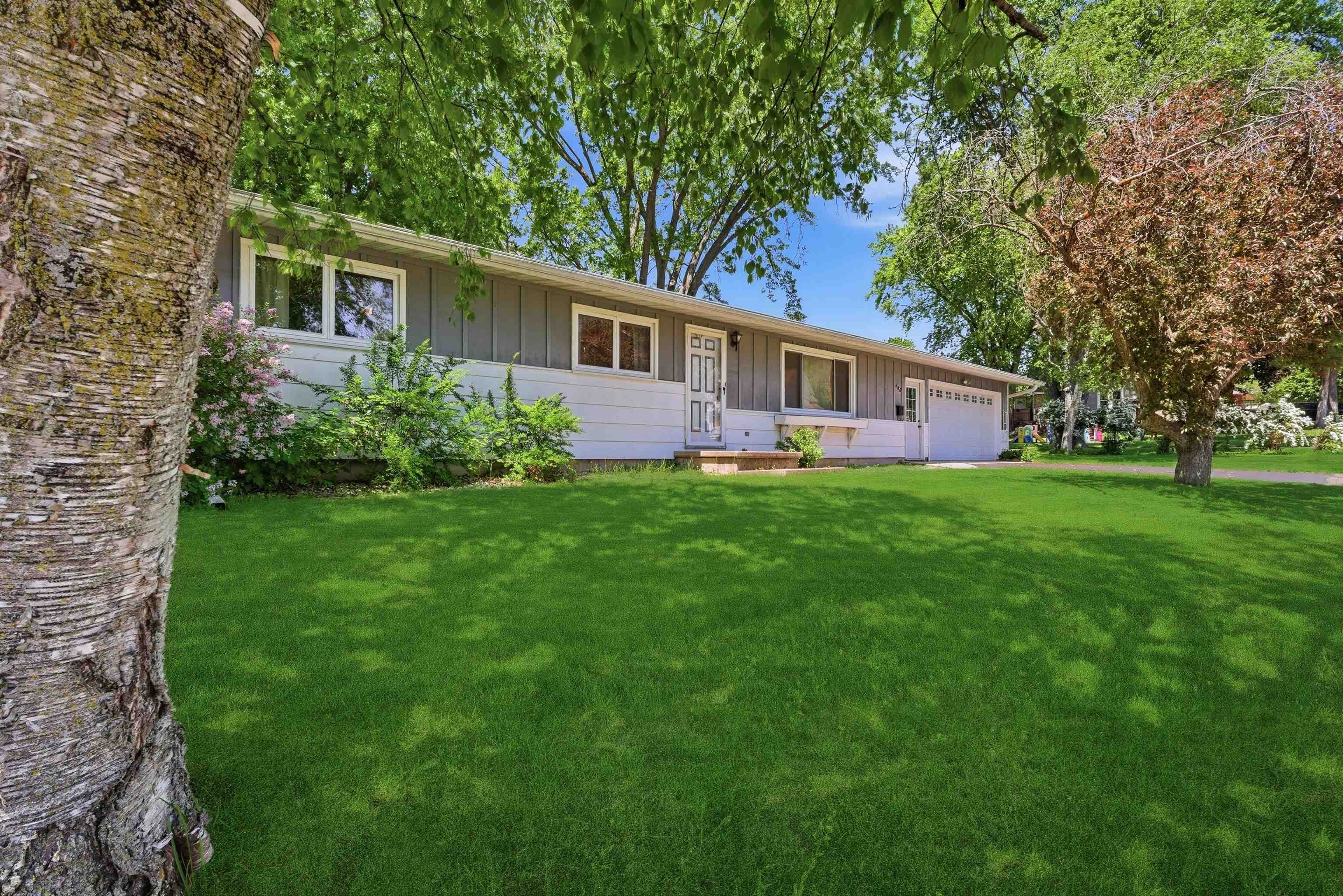 Single Family 3BR 1BA - 406 Hamburg Street, Ripon, WI