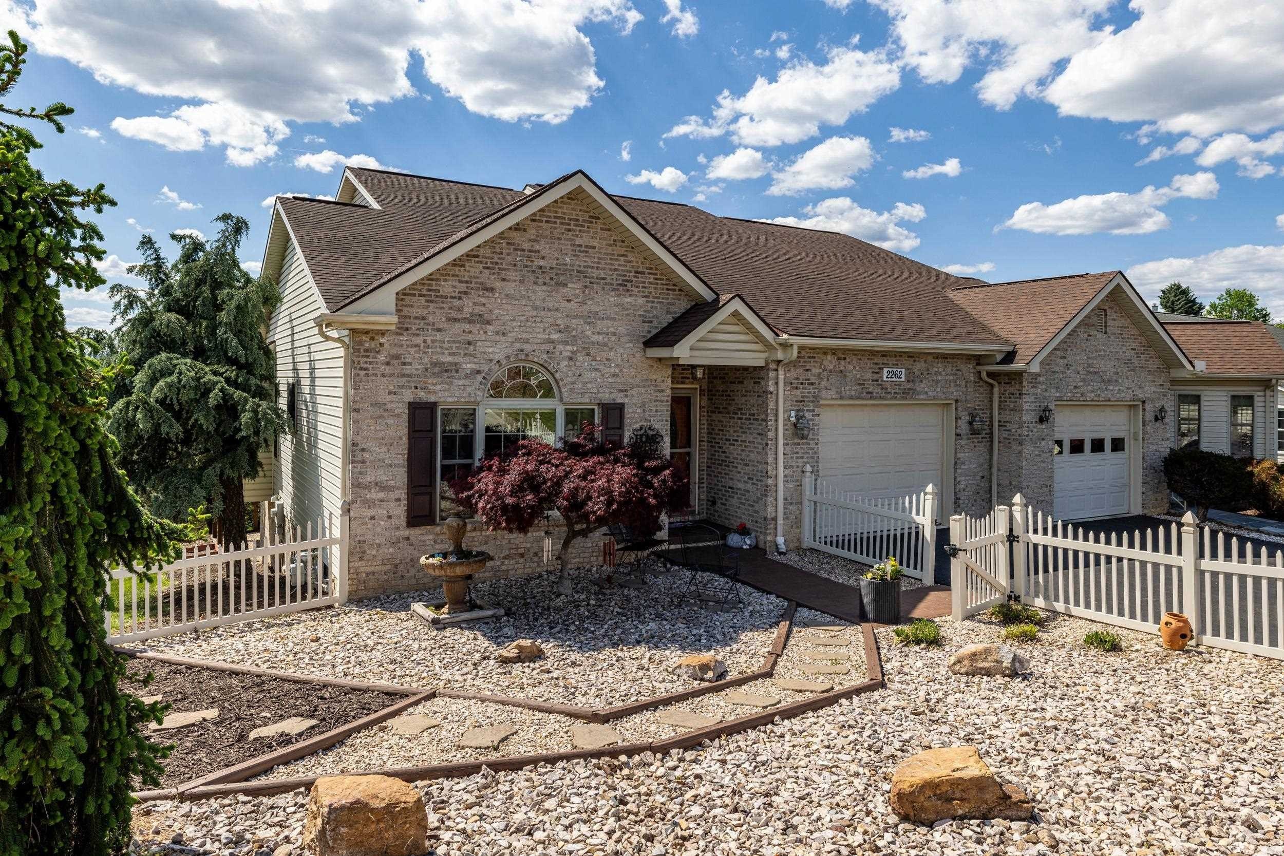 Single Family 2BR 3BA - 2262 LAKE TERRACE DR, HARRISONBURG, VA