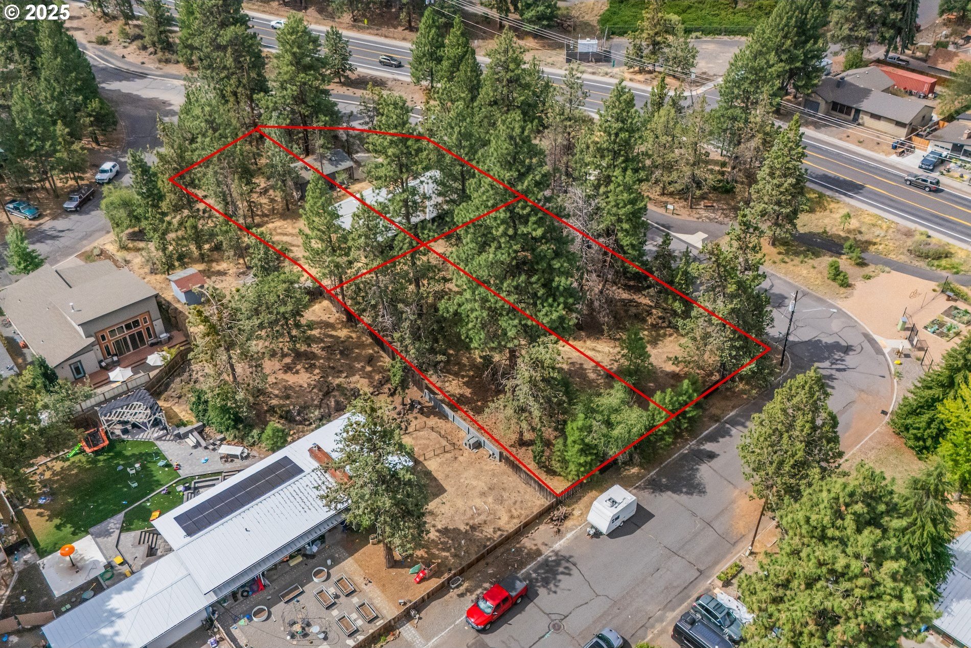 Single Family 3BR 2BA - 438 NE 9TH St, Bend, OR
