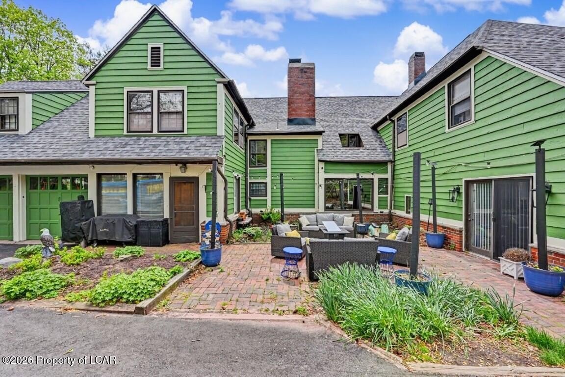 Single Family 6BR 4BA - 286 White Birch Lane, Mountain Top, PA