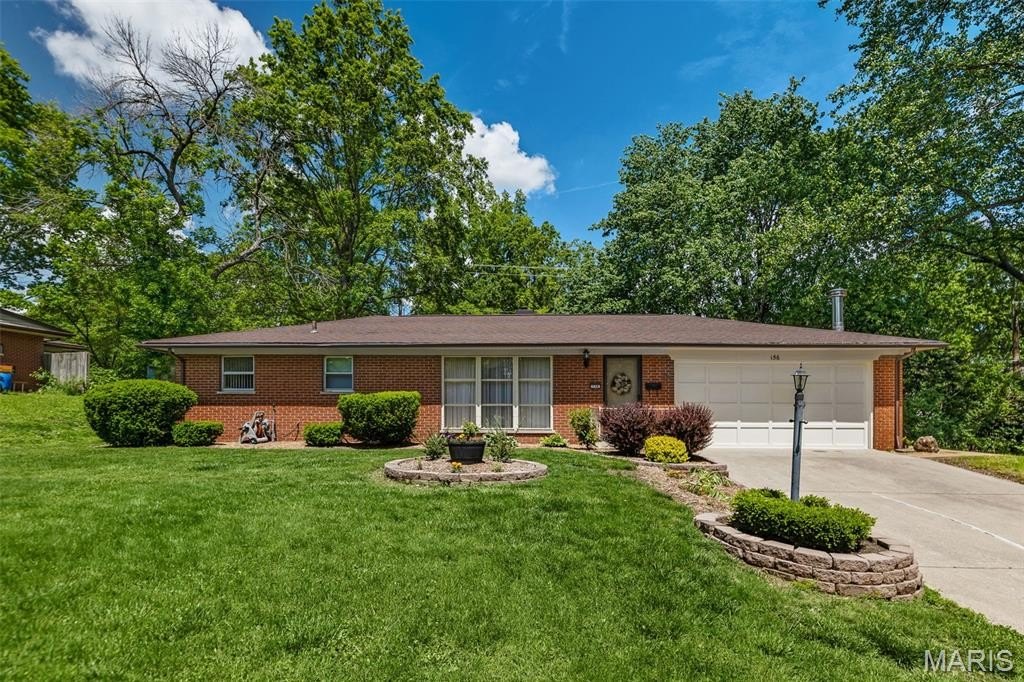 Single Family 3BR 1BA - 156 Crest Haven Drive, Belleville, IL