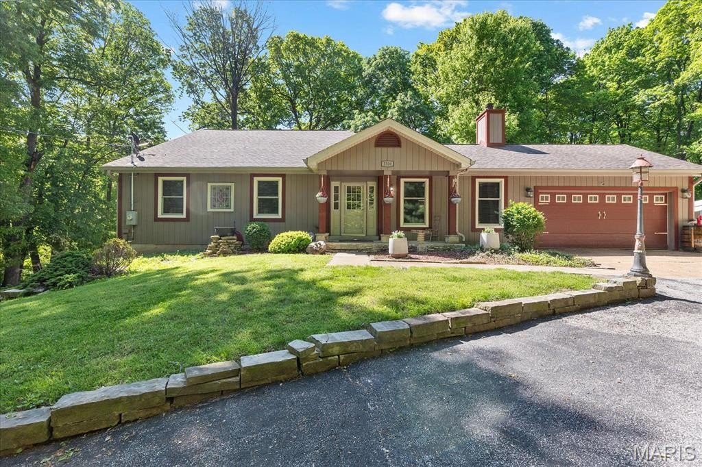Single Family 4BR 3BA - 3500 Carrico Manor Lane, Florissant, MO