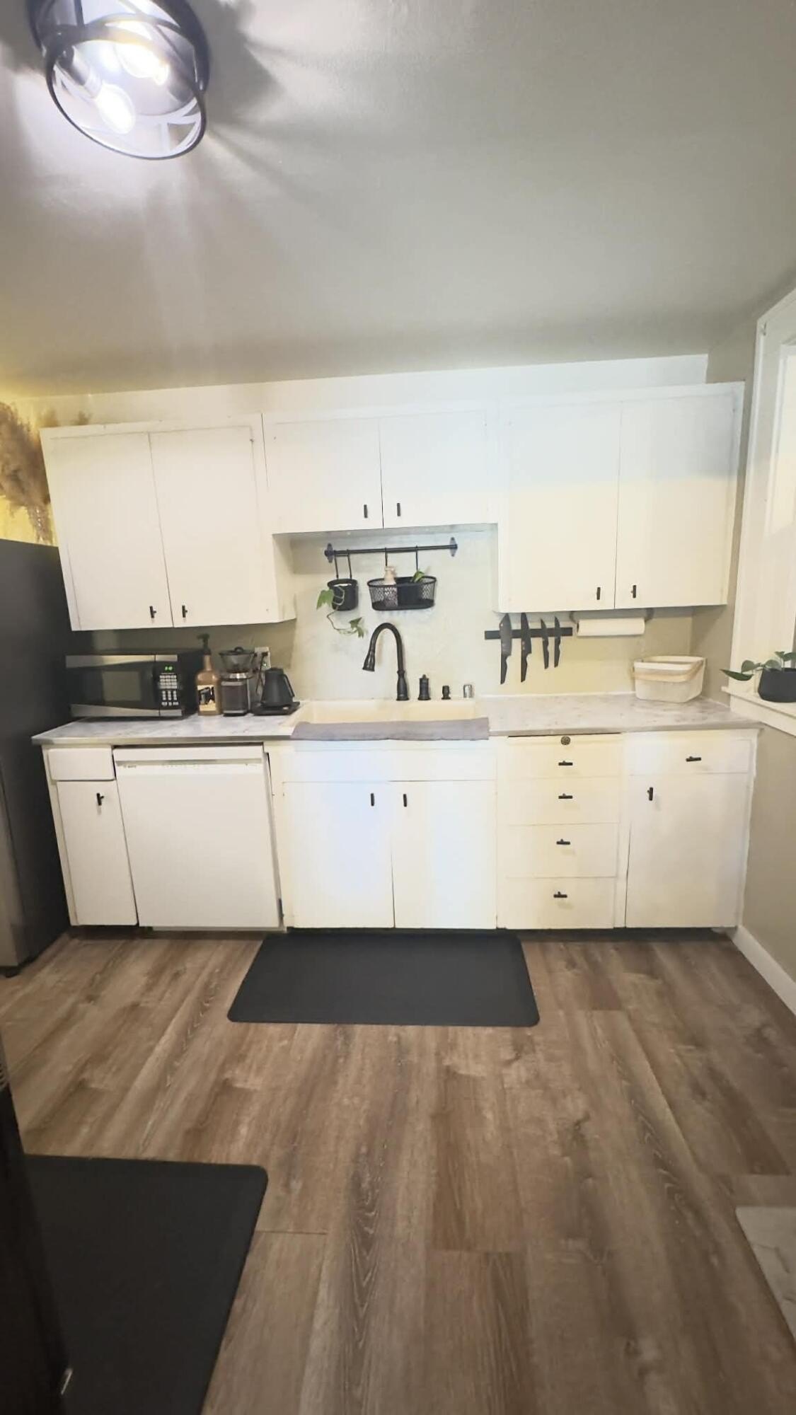 Single Family 4BR 2BA - 112 HOUGHTON ST, IONE, WA
