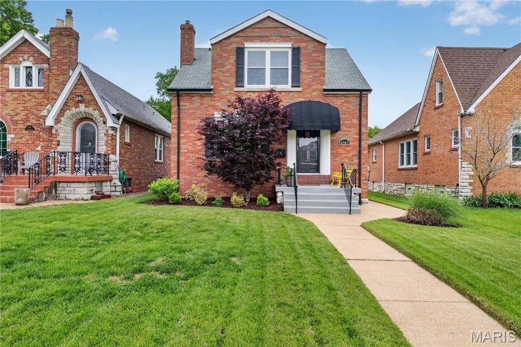 Single Family 2BR 2BA - 6569 Pernod Avenue, St Louis, MO